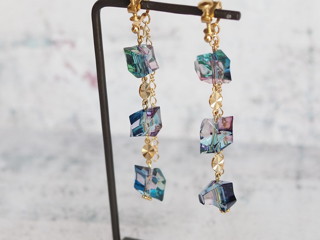 可惜夜の琥珀糖の耳飾り