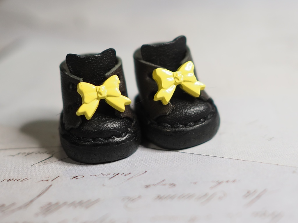 黒猫感謝の日ぬい靴【Sサイズ】