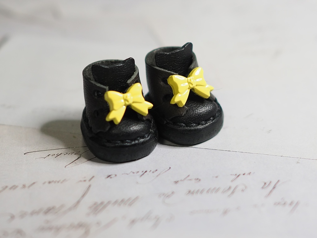 黒猫感謝の日ぬい靴【Sサイズ】