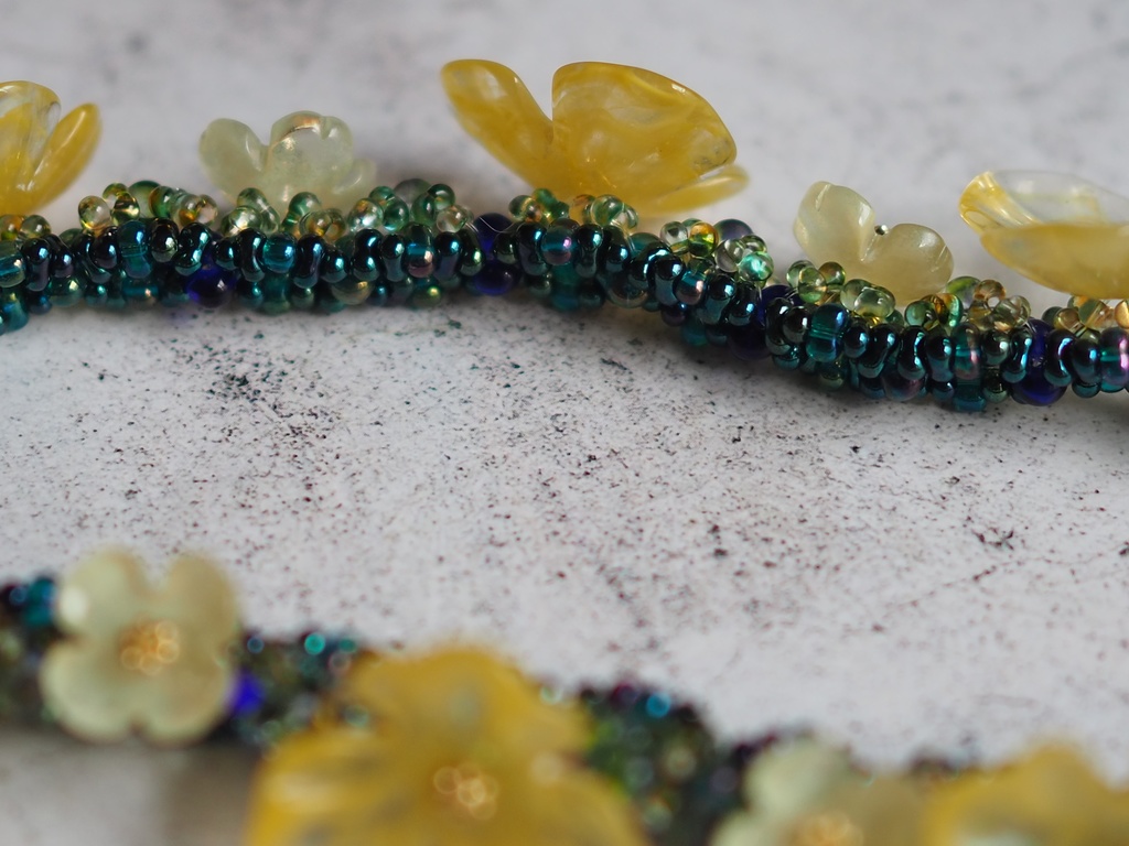 昼想夜夢の花園ストラップ