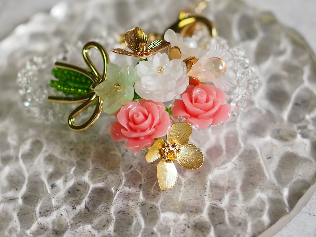 ぬいちゃんのための花束ポシェット【メヌエット】