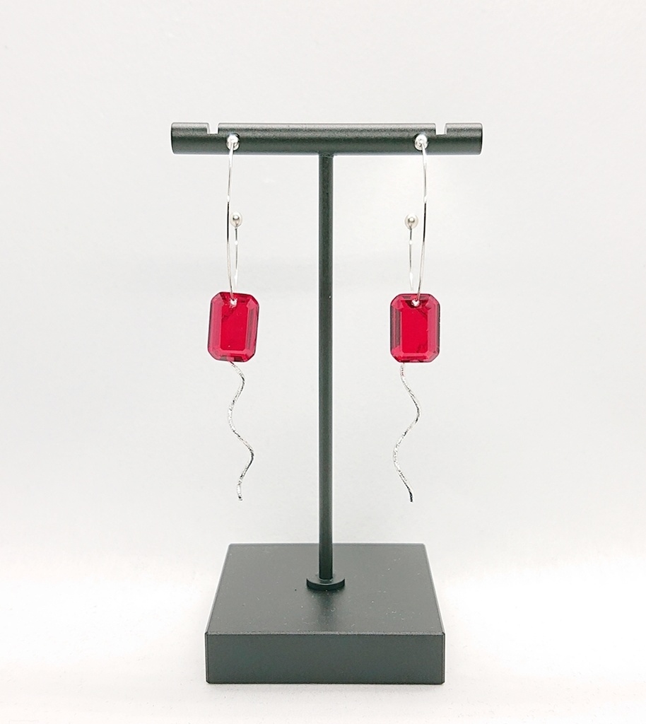 赤井秀一 イメージ ピアス