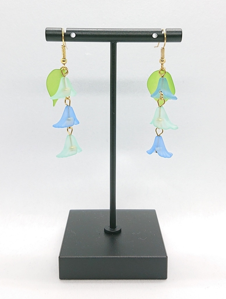 赤井秀一 / 降谷零 イメージ 小花のピアス/イヤリング