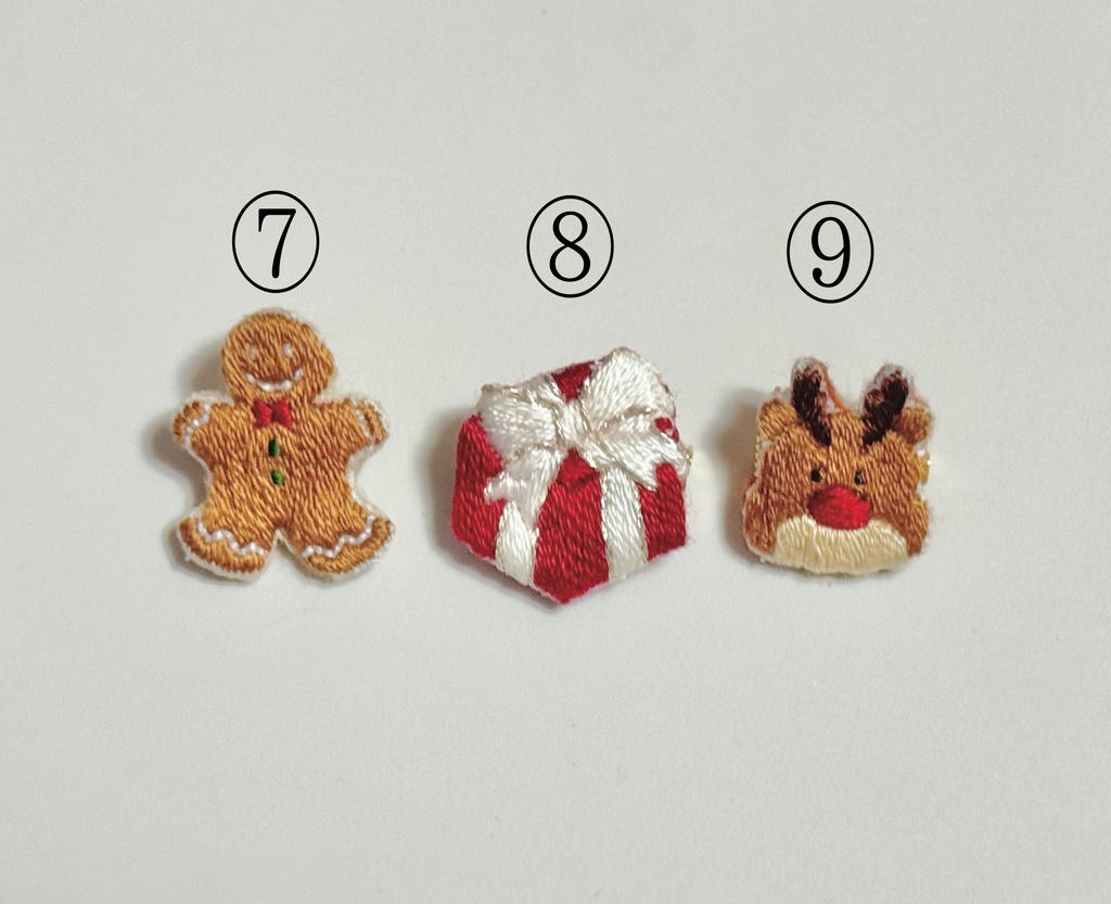 ぬいちゃんサイズ刺繍ブローチ🎄