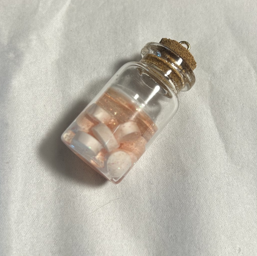 おくすり出しときますねペンダントトップ