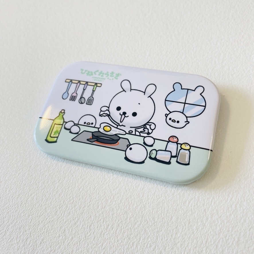 ひねくれうさぎ長方形缶バッジ(全2種)