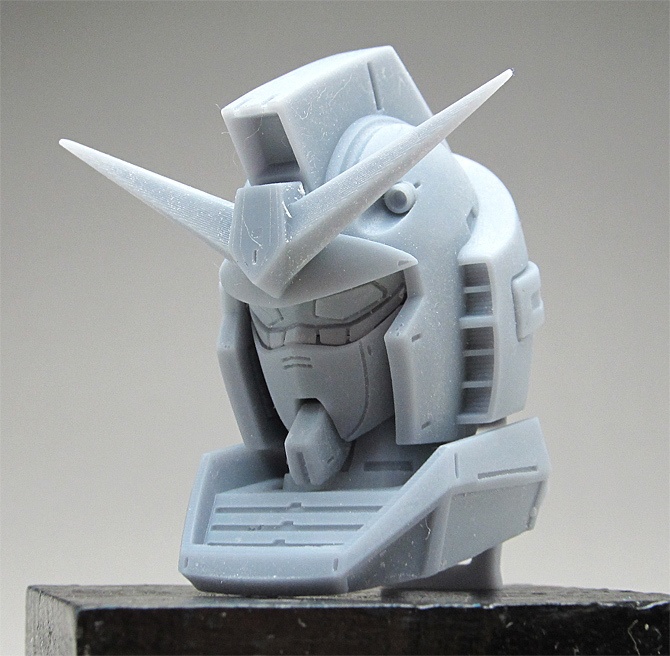 ファーストガンダム、頭長235mmモデルのさらに1.4倍のヘッドアップモデル、塗装分割版