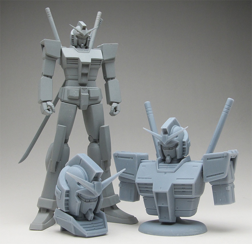 ファーストガンダム、頭長235mmモデルのさらに1.4倍のヘッドアップモデル、塗装分割版