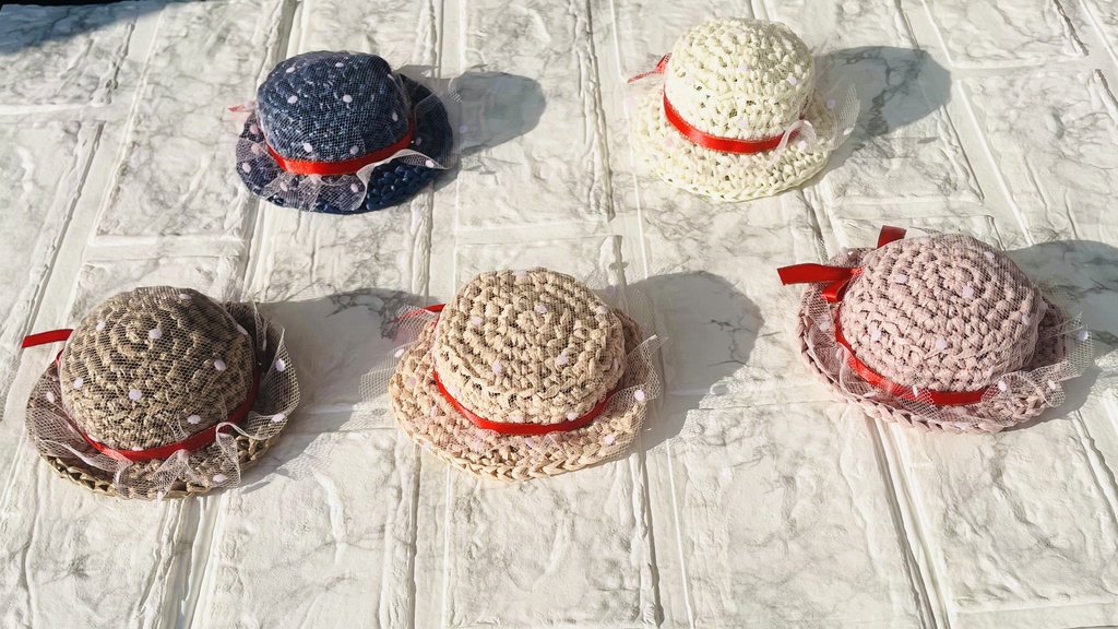 チュール×麦わら帽子 (ピンクチュール×赤リボン)