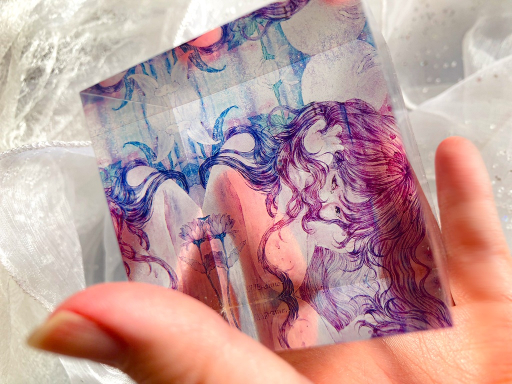 アクリルキューブ「逆子-Ⅰ」より