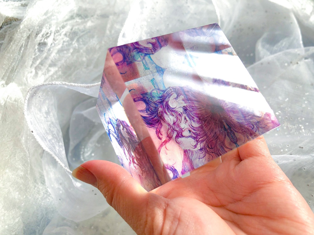 アクリルキューブ「逆子-Ⅰ」より