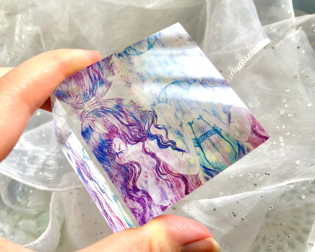 アクリルキューブ「逆子Ⅱ」より