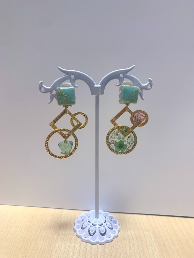 【オーダーメイド:要紹介文確認】推しのイメージ・概念アクセサリー