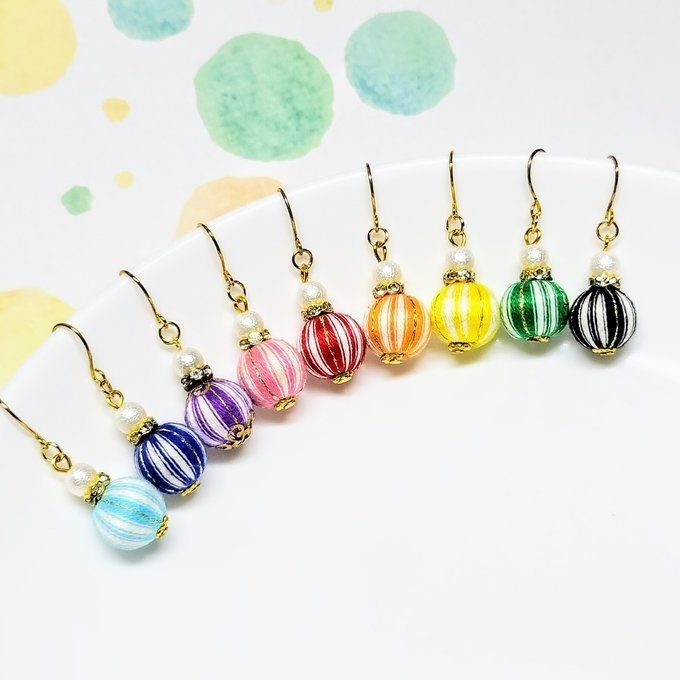 推し色巻き玉ピアス 推し活・推しごと・推しカラー 軽い素材 軽いピアス