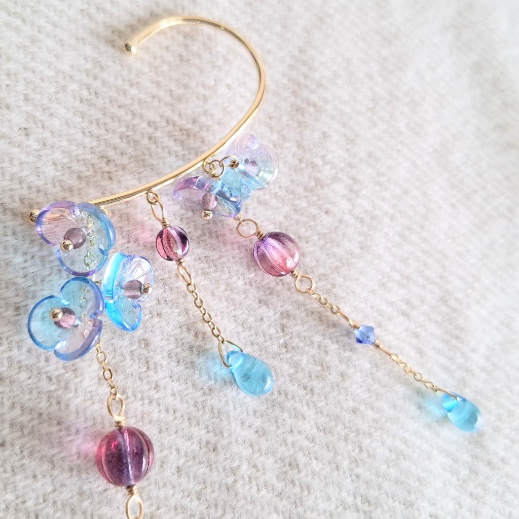 イヤーフック 春~夢の中~ガラスの花 前撮りやイベント、お出掛けに。一点物アクセサリー