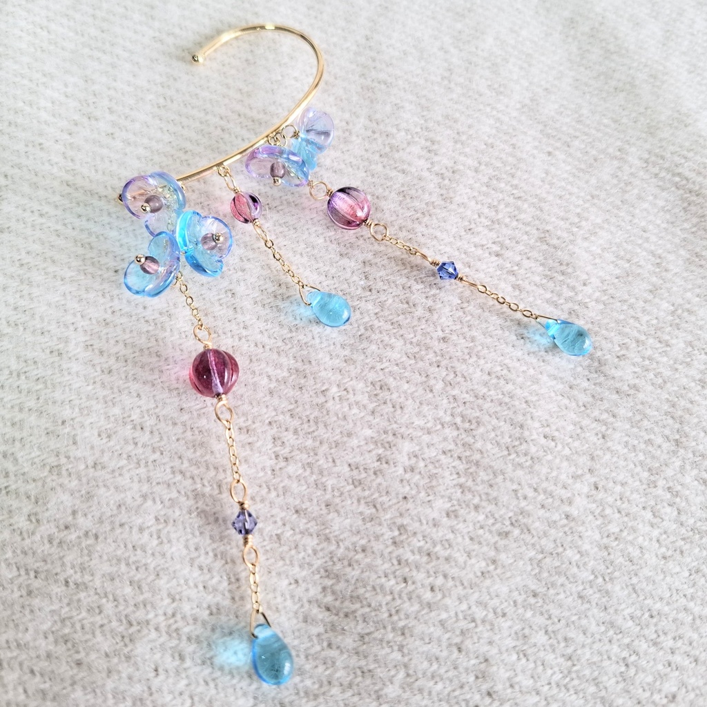 イヤーフック 春~夢の中~ガラスの花 前撮りやイベント、お出掛けに。一点物アクセサリー