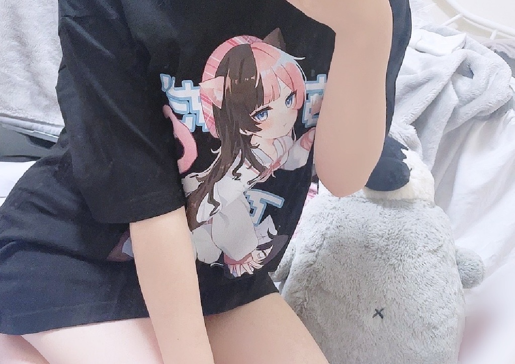 だこちてTシャツ 橘ひなのさん
