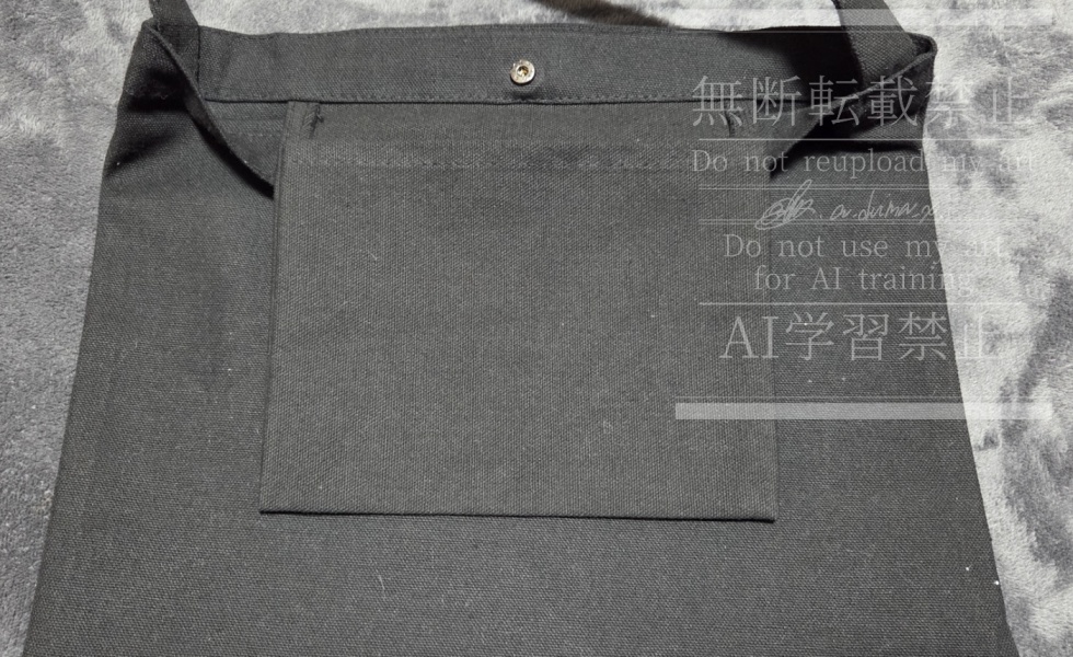 【非公式】🔳0️⃣シルエット風デザインサコッシュ