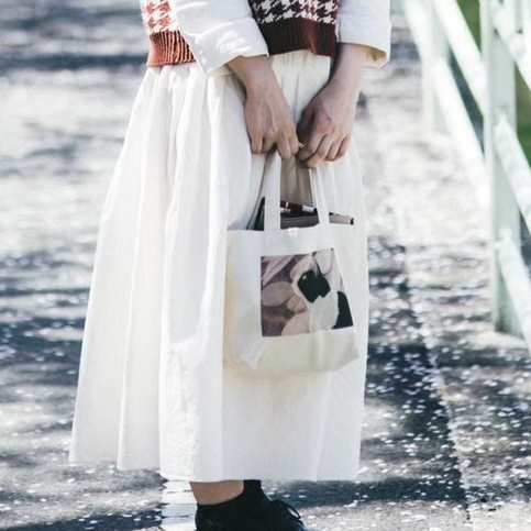 花と猫トート - 白黒ハチワレ