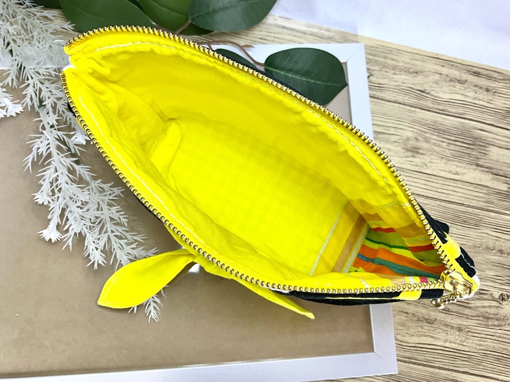 P4女子夏制服モチーフマチ付きポーチ