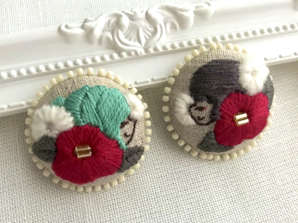 石かり刺繍ブローチセット／3.5cm／椿
