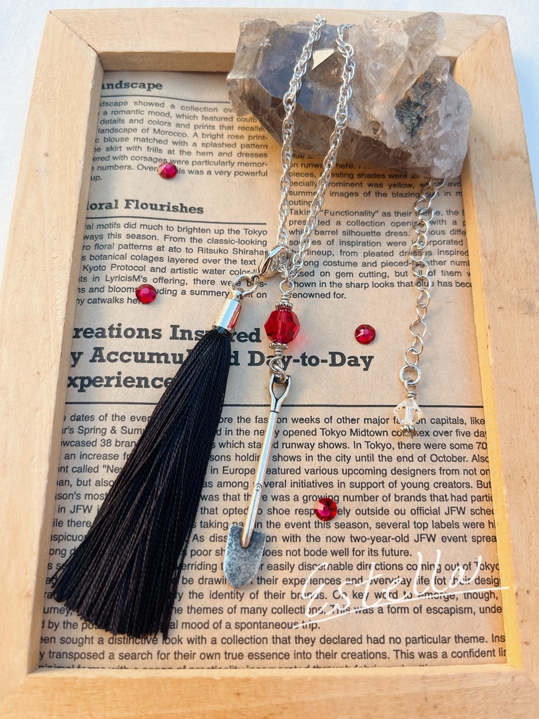 【86】シャベルのネックレス【BOOTHあんしんパック発送】