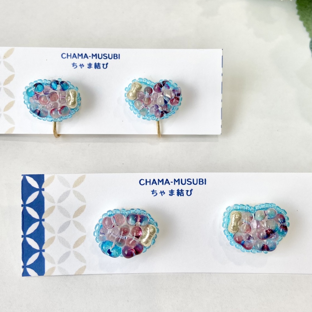 beans-豆- ビーズ刺繍 ピアス/イヤリング 藤色と水色