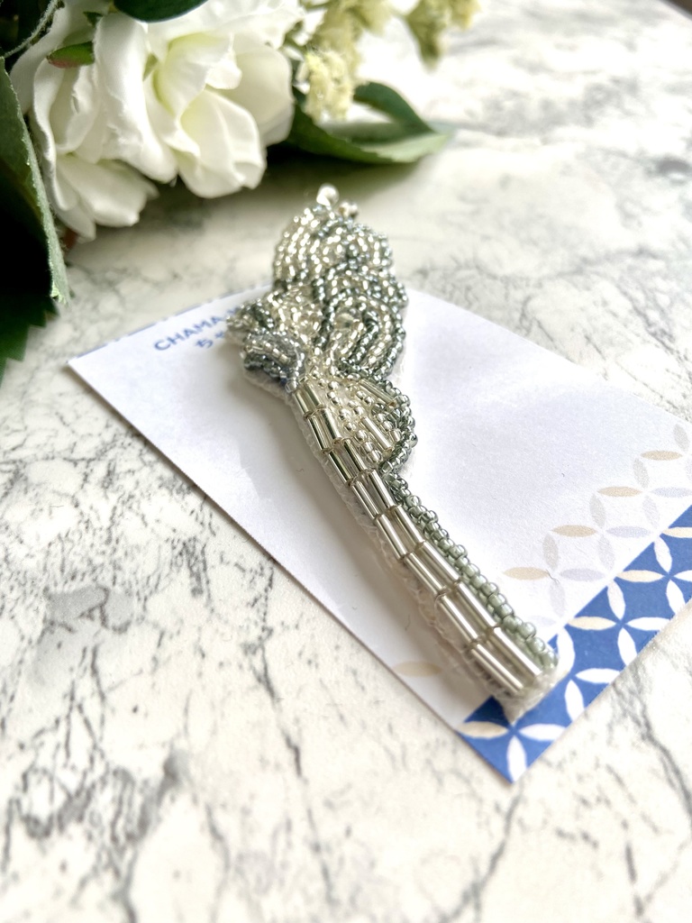 （セール）【薬屋】壬氏　かんざしイメージ　ビーズ刺繍　ヘアクリップ