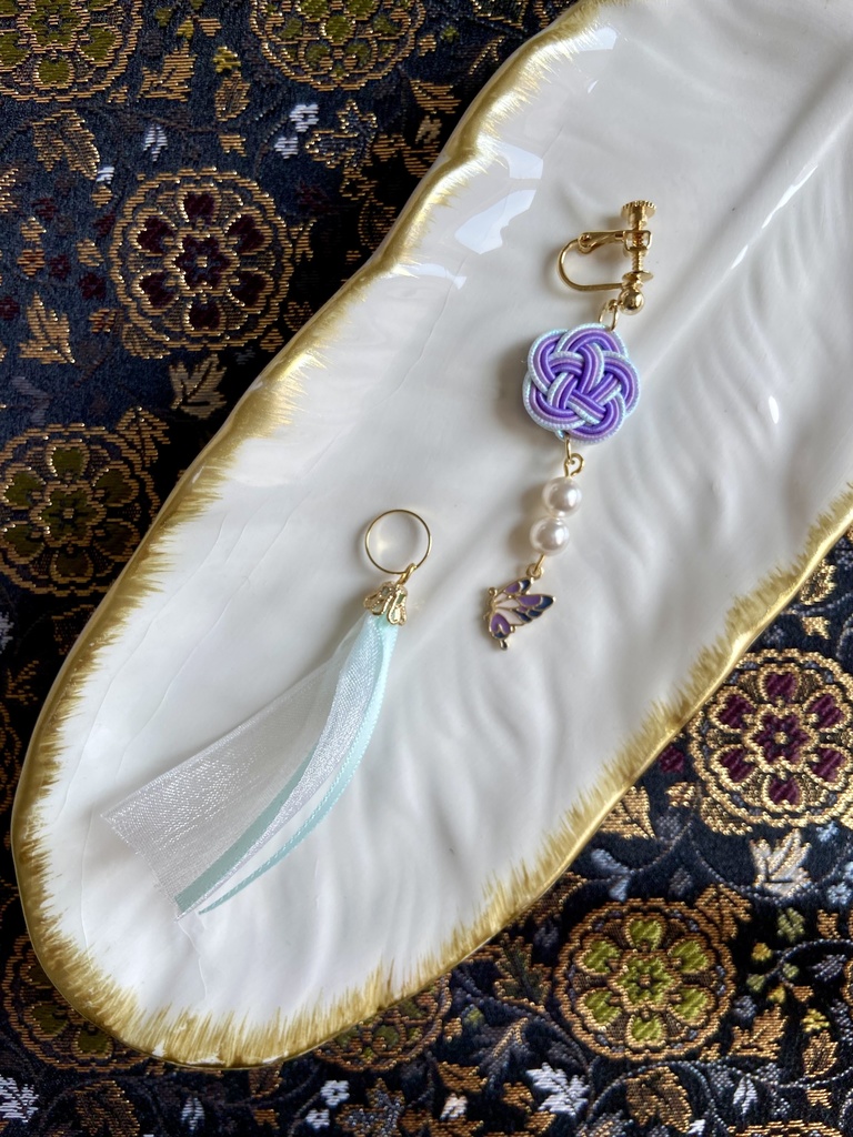 薬屋 月の精(壬氏)イメージ 2way 水引 タッセル イヤリング/ピアス