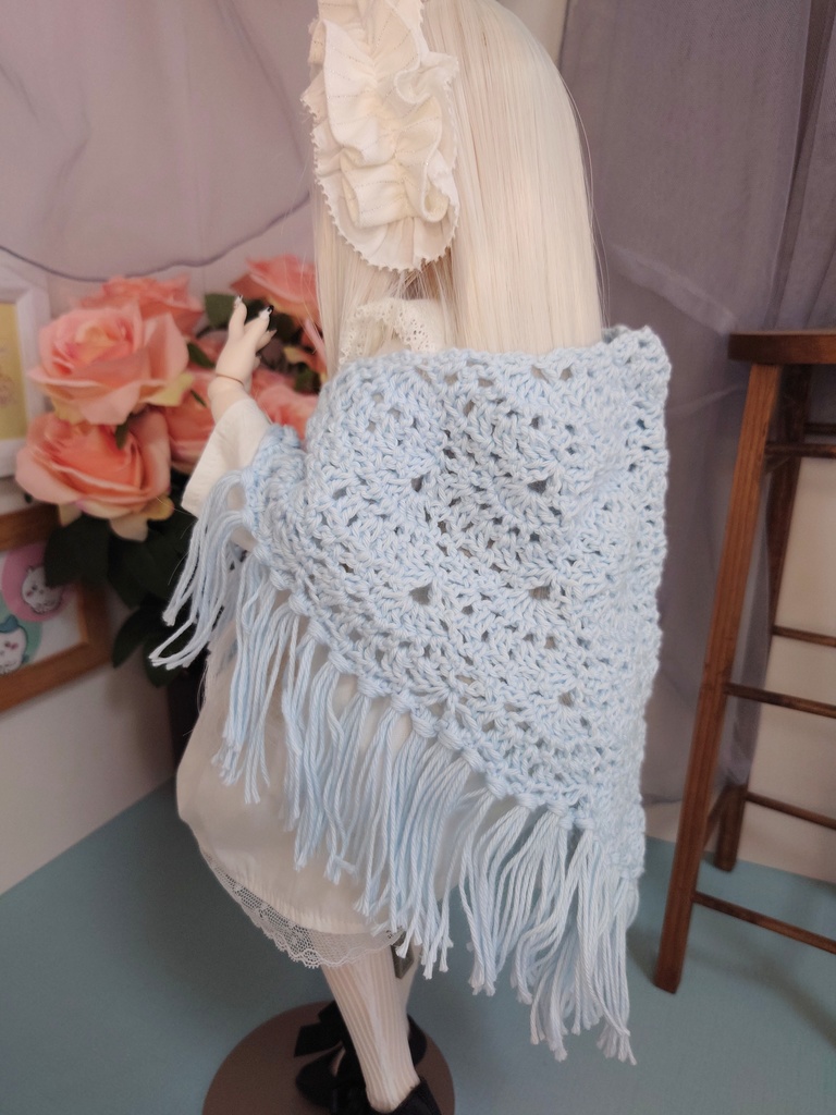 コットンの大きめな三角ショール