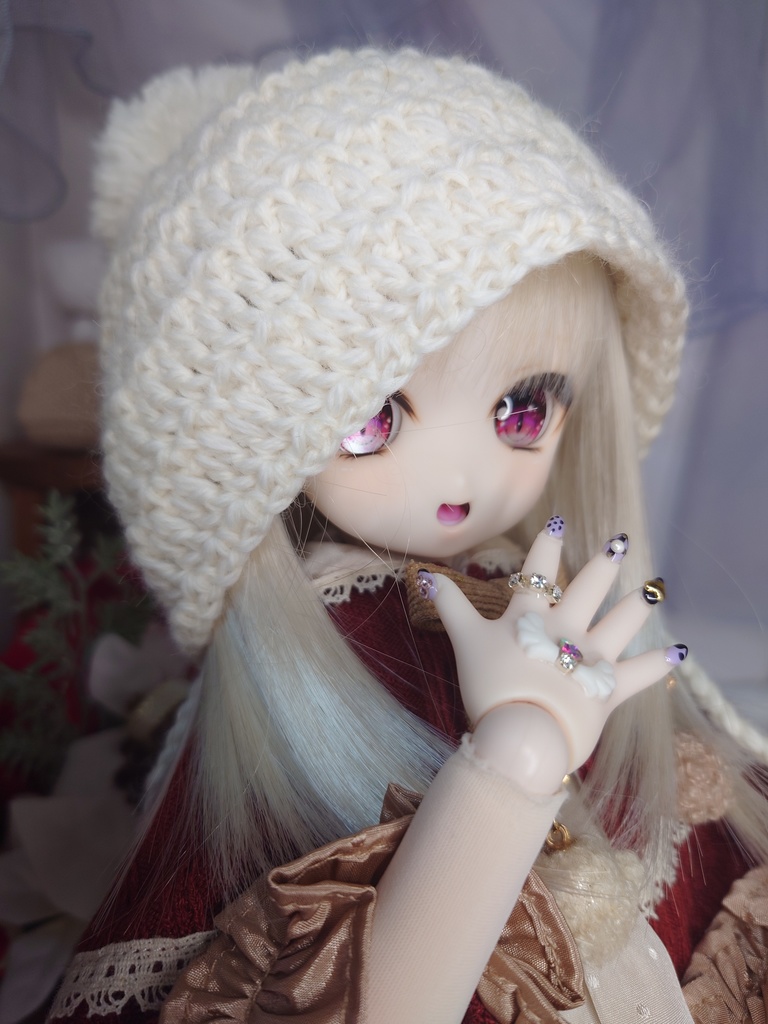 大人カラーなニット帽子