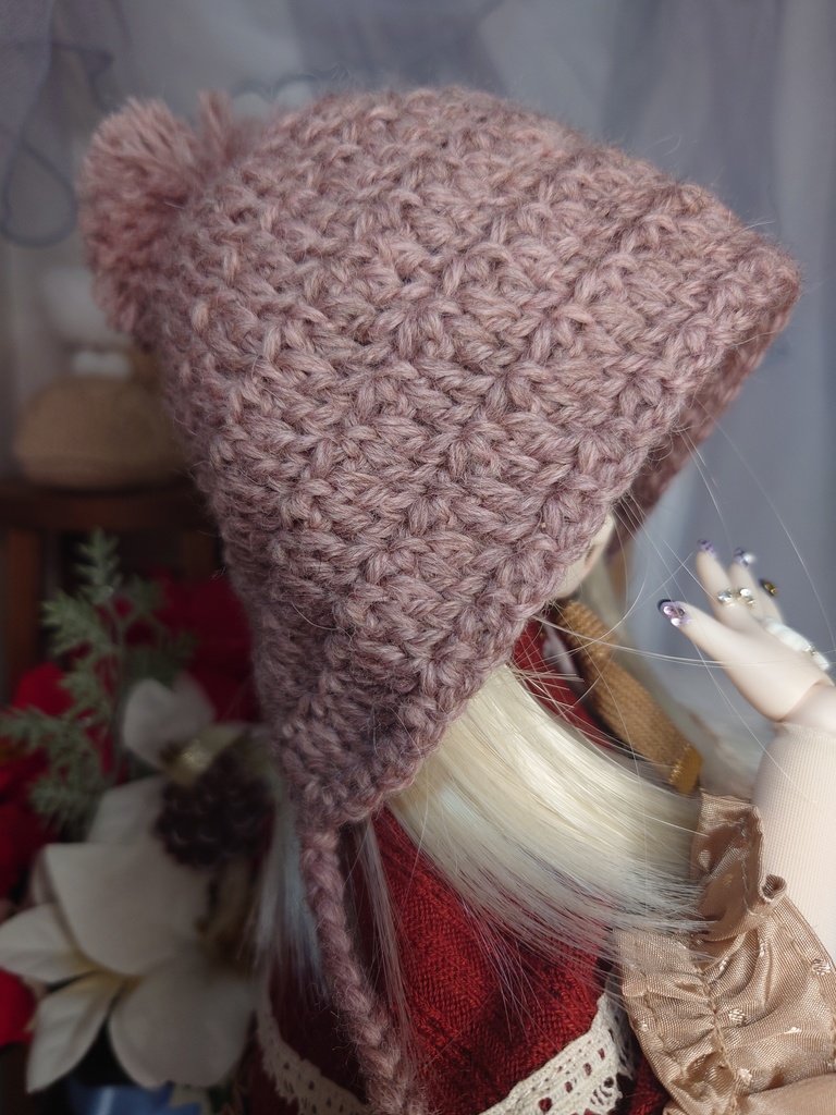 大人カラーなニット帽子