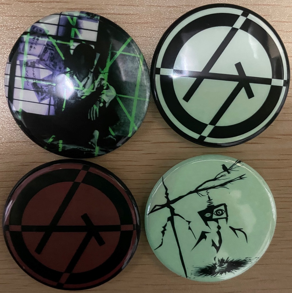 【グッズ】蓄光缶バッジ　4種セット