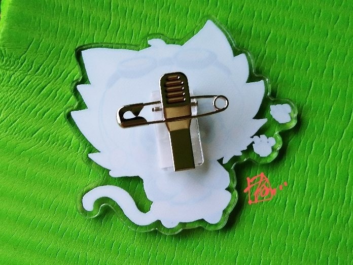 おさるアクリルバッジ