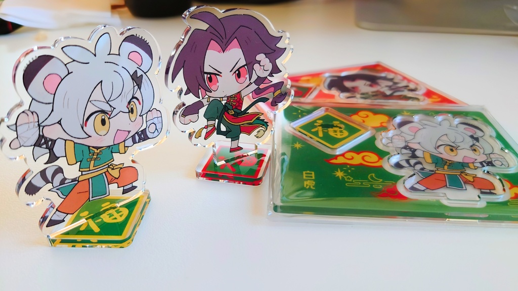 白虎くんと青龍のアクリルフィギュア