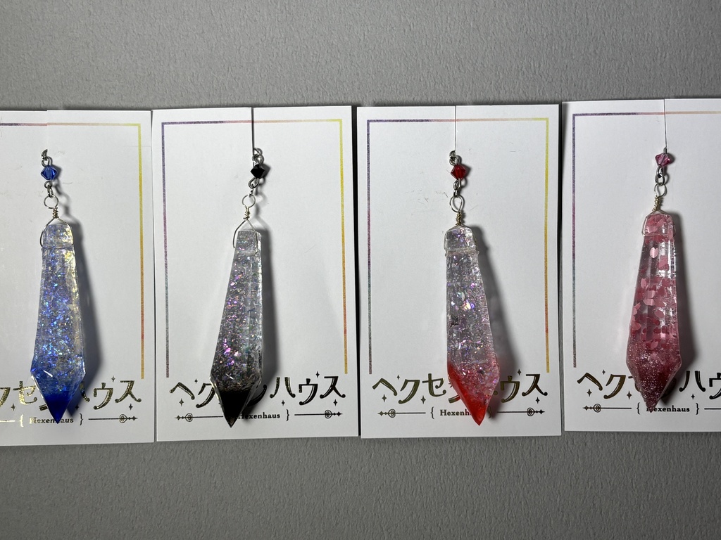 光の雫 レジンストラップ