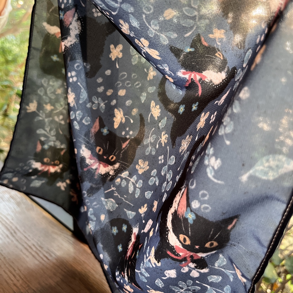 黒猫のマルチクロス