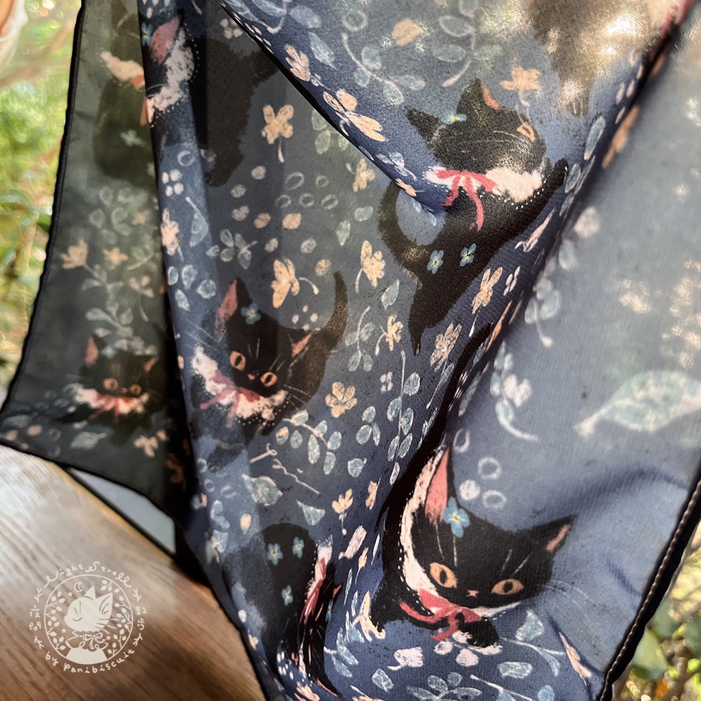 黒猫のマルチクロス