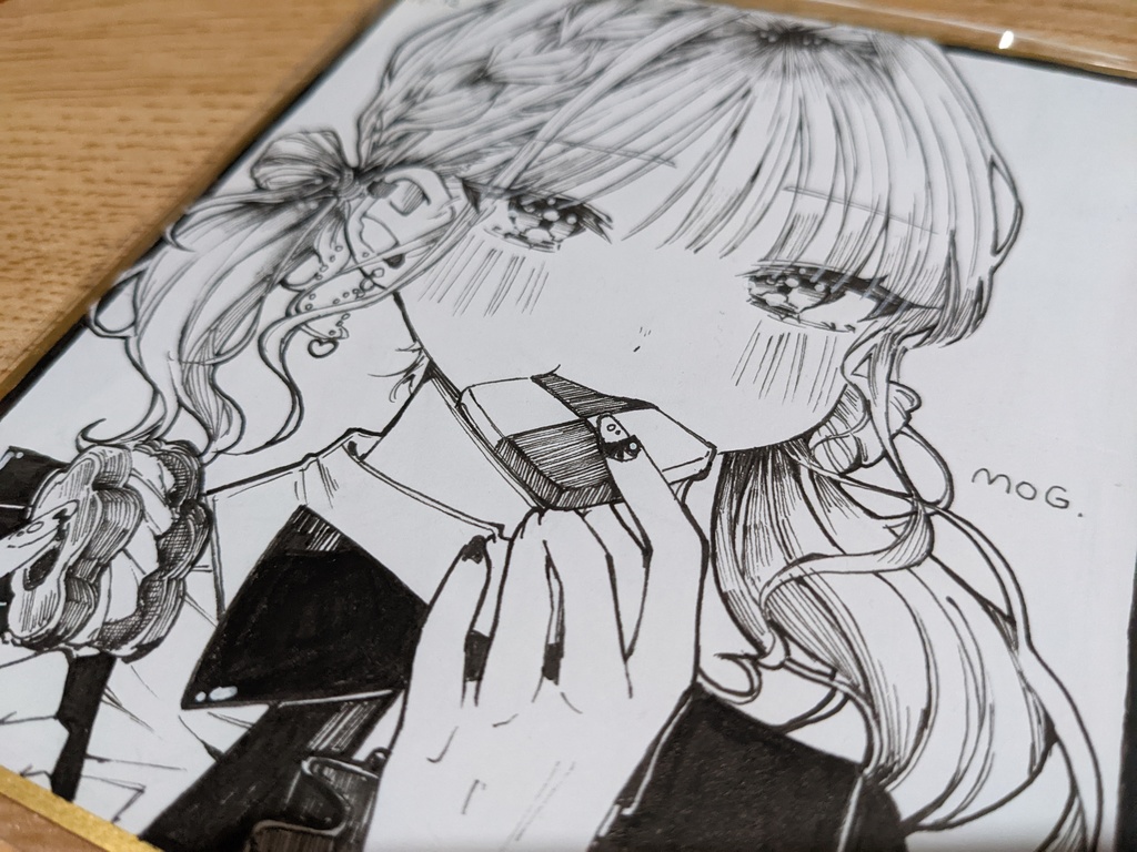 mog イラストレーター 原画 個展期間中に紹介できなかった原画を紹介していきます🥰 左から