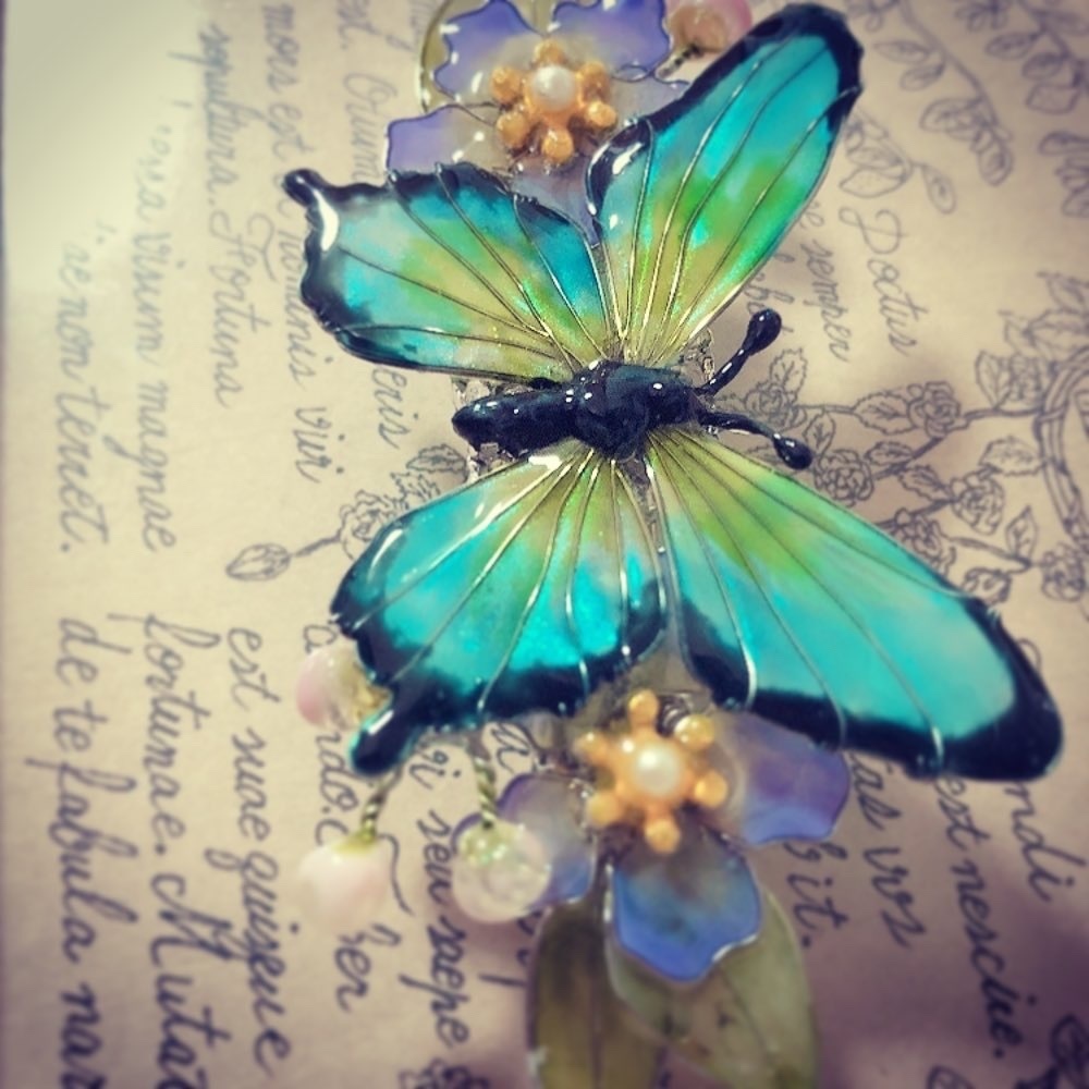 夢見鳥のバレッタ