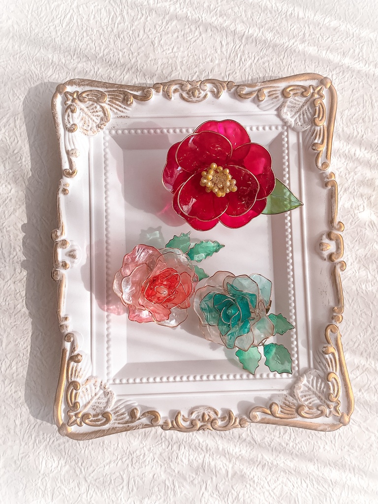 薔薇のブローチ