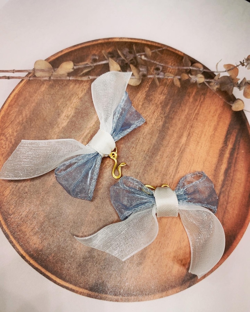 耳飾り*異世界の魔女と秘密の夜を*