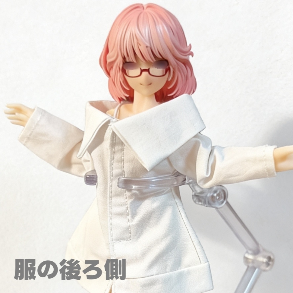 白のオフショルダーワンピース 1/12ドールの共有サイズ