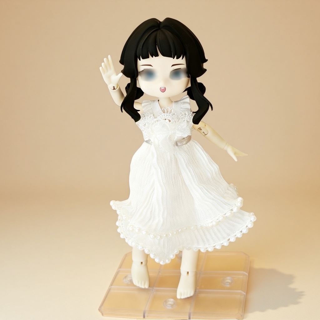 白いケーキデザインのワンピ 1/12ドールの共有サイズ