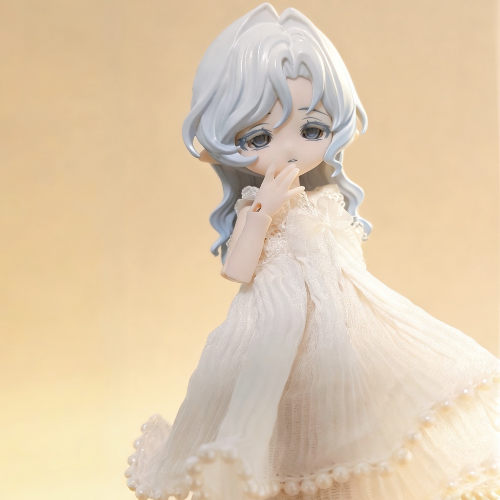 白いケーキデザインのワンピ 1/12ドールの共有サイズ