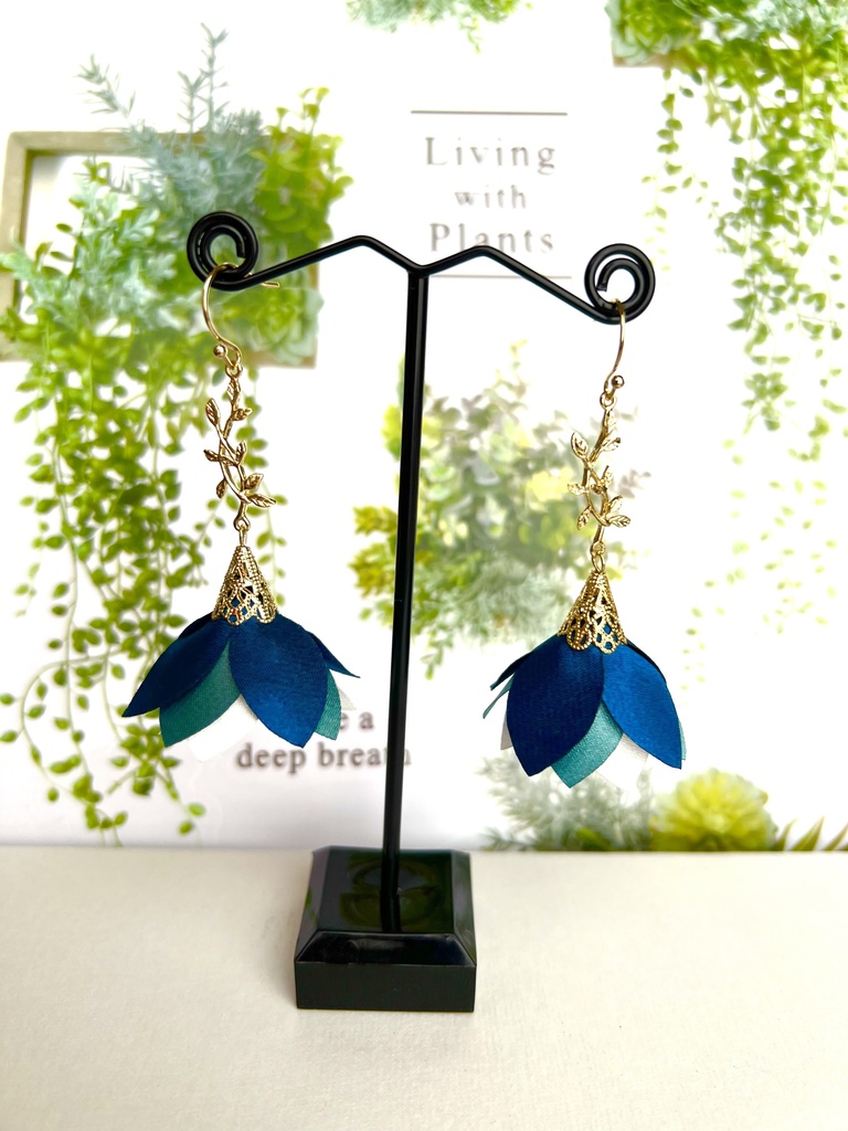 伏黒恵タッセルピアス