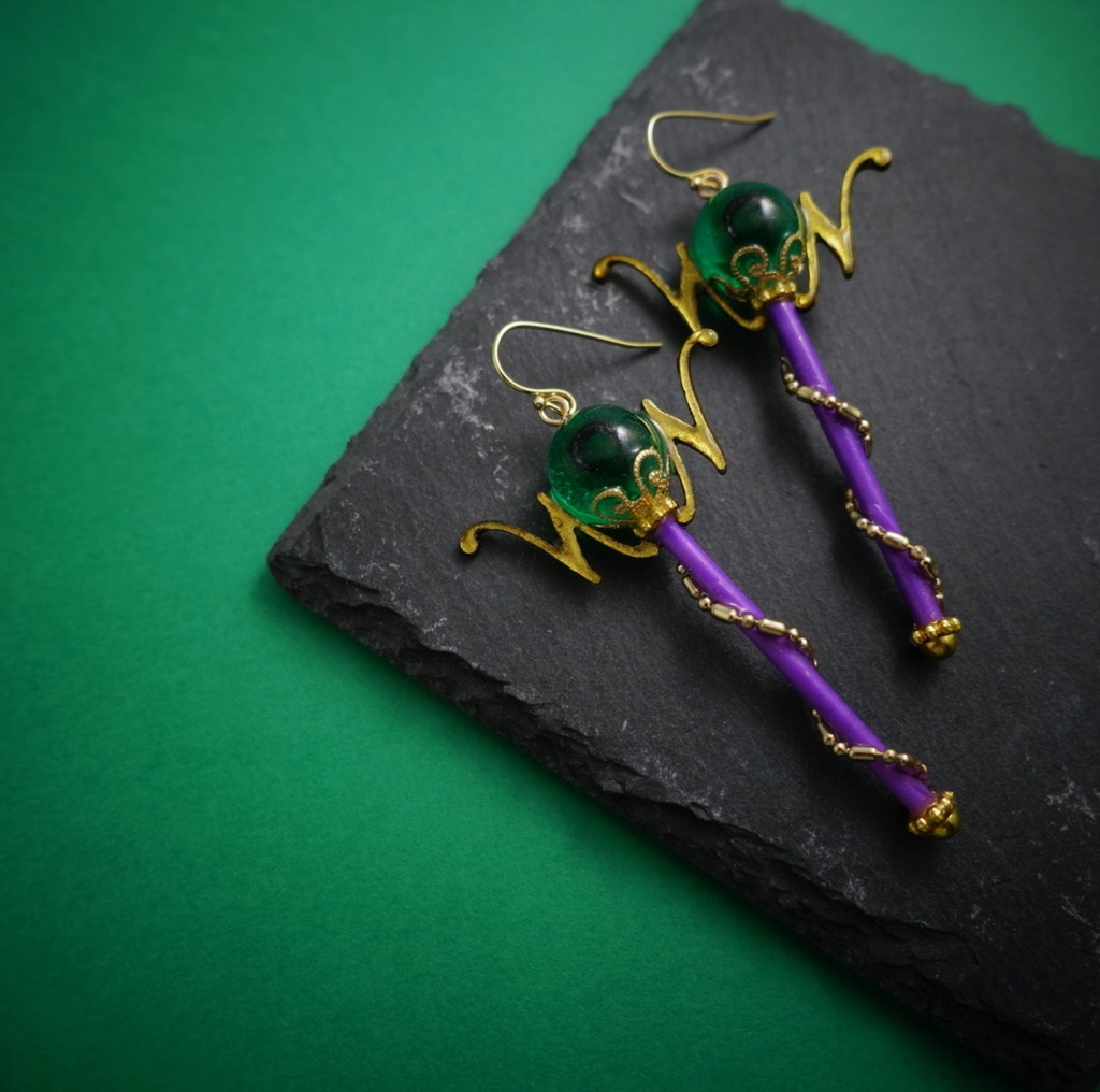 ピアス・イヤリング［Black moon stick］