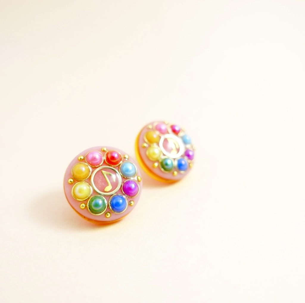 ミニチュアピアス・イヤリング［見習いタップ］