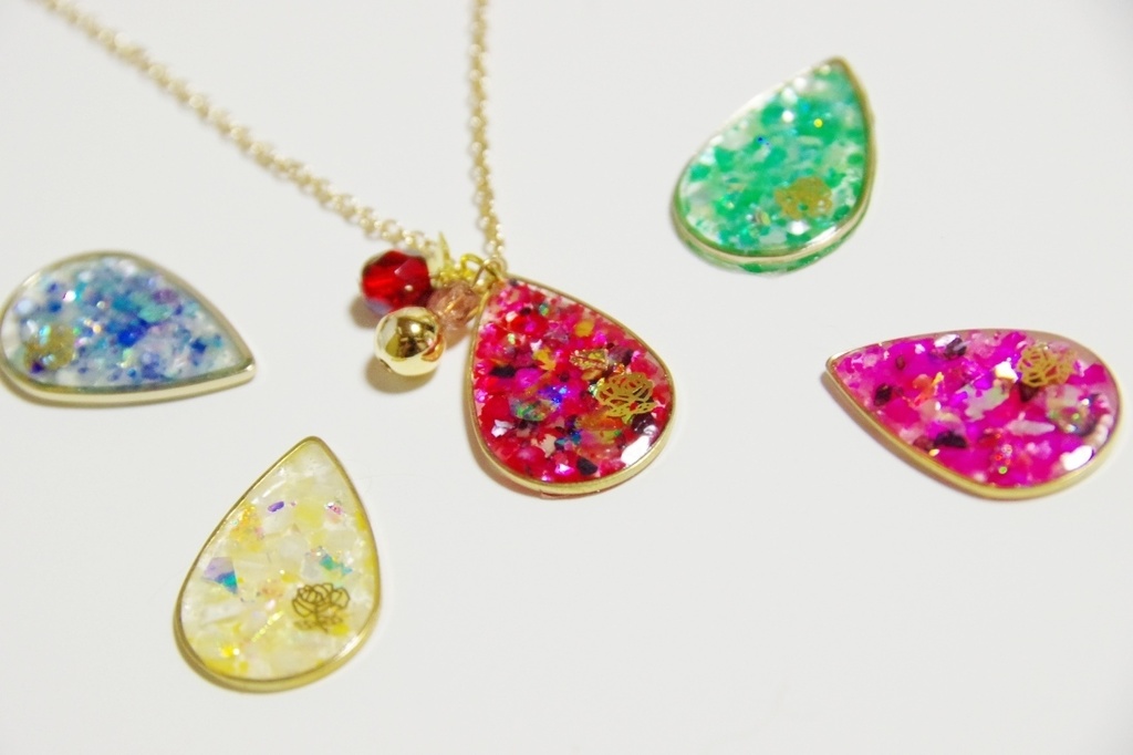 Candy Teardrop ネックレス