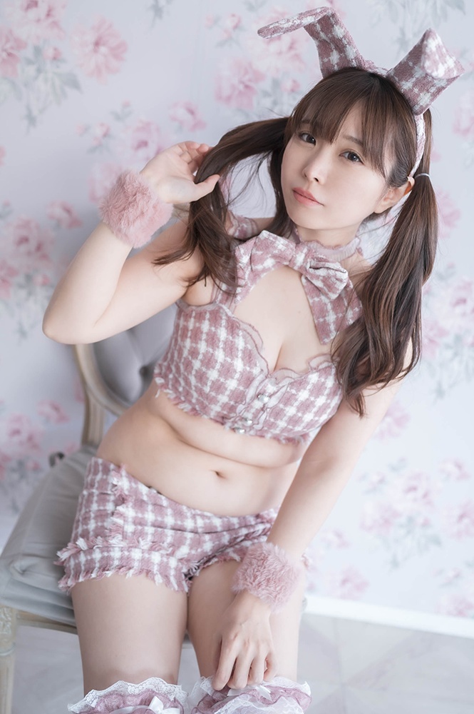 チェックうさぎ　photo：ひつじさん（羊肉るとんさん）
